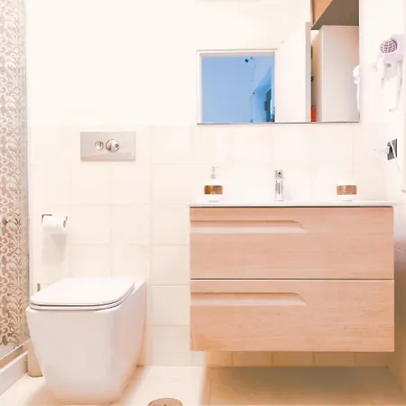 Domus Urbana - Central Apartment